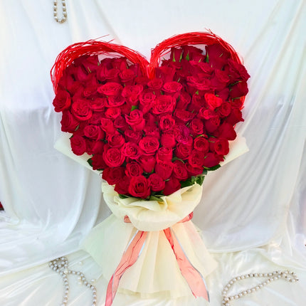 Crimson Heart – 100 Red Roses Bouquet