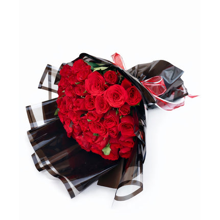 BNB Noir Passion Rose Bouquet