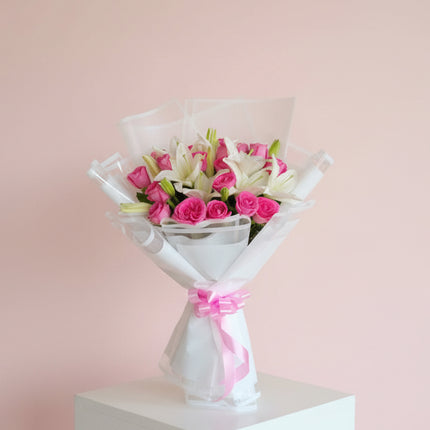 Pink Rose & White Lily Luxury Bouquet